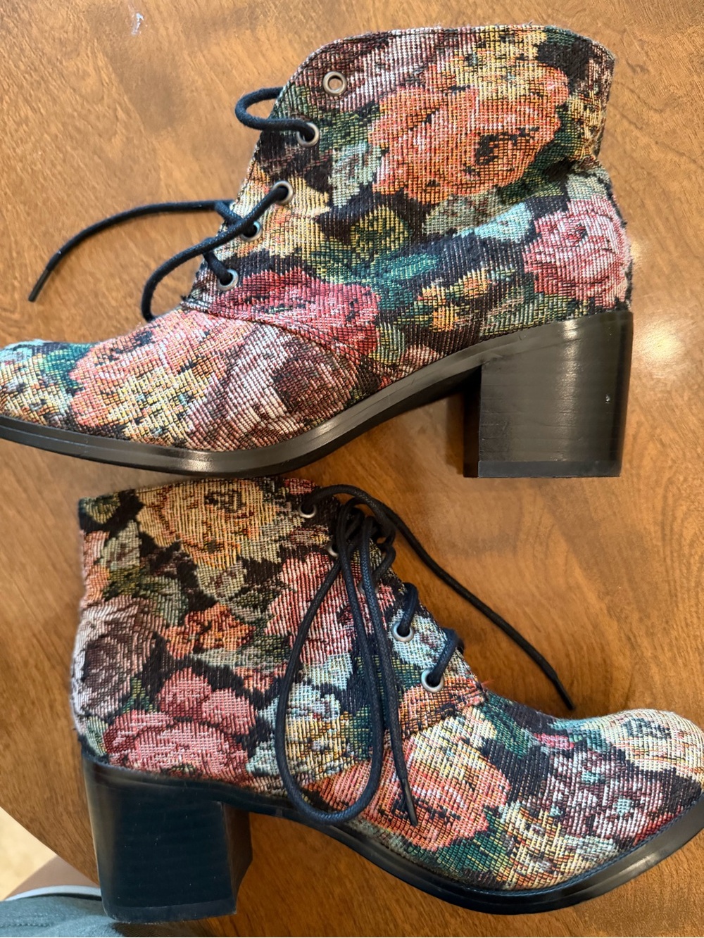 Floral Tapestry Lace-Up Ankle Boots Granny Boots Vintage Style Victorian